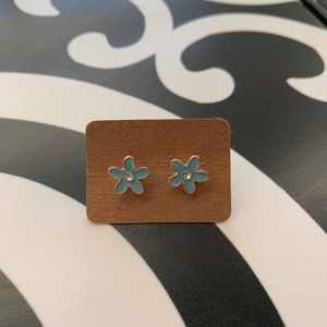 Light Blue Flower with diamond center